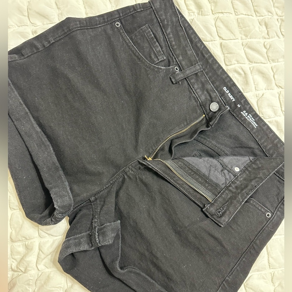 OLD NAVY HIGH RISE OG STRAIGHT SHORT